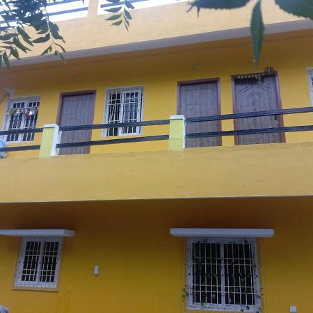 Thendral Homestay Pondicherry Bagian luar foto