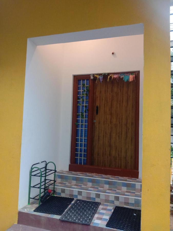 Thendral Homestay Pondicherry Bagian luar foto
