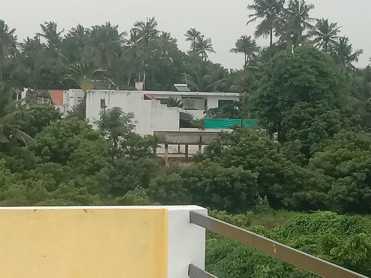 Thendral Homestay Pondicherry Bagian luar foto