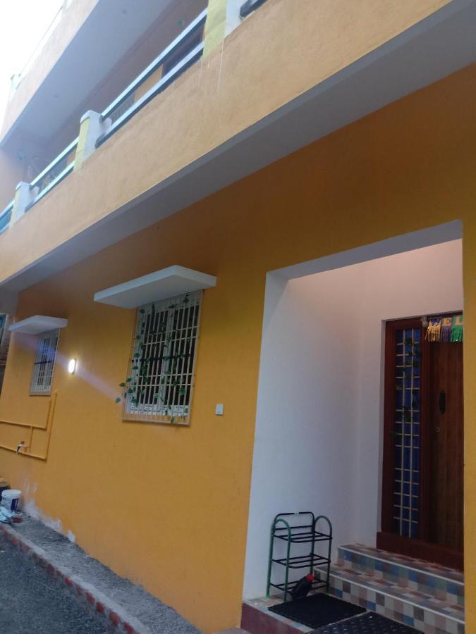 Thendral Homestay Pondicherry Bagian luar foto