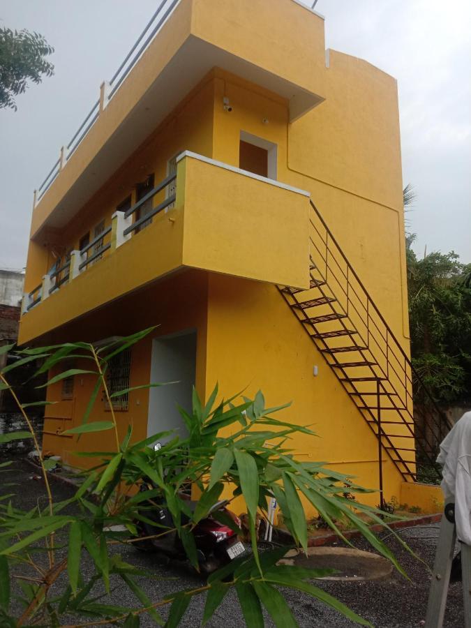 Thendral Homestay Pondicherry Bagian luar foto
